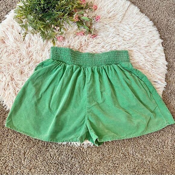 Stitch & Pine Green Corduroy Pull On High Waisted Shorts Sz M Tennis Prep - Picture 1 of 8